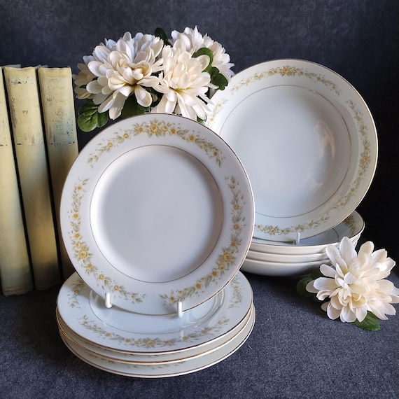 Mita Fine China Golden Rose Bowls & Plates Set – Japanese Porcelain Dinnerware