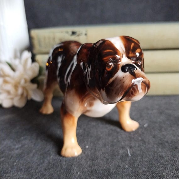 Royal Doulton BULLDOG Figurine:  HN1047 Brindle Glossy - Hand Painted Bone china Collectible - Pet sitter Gift