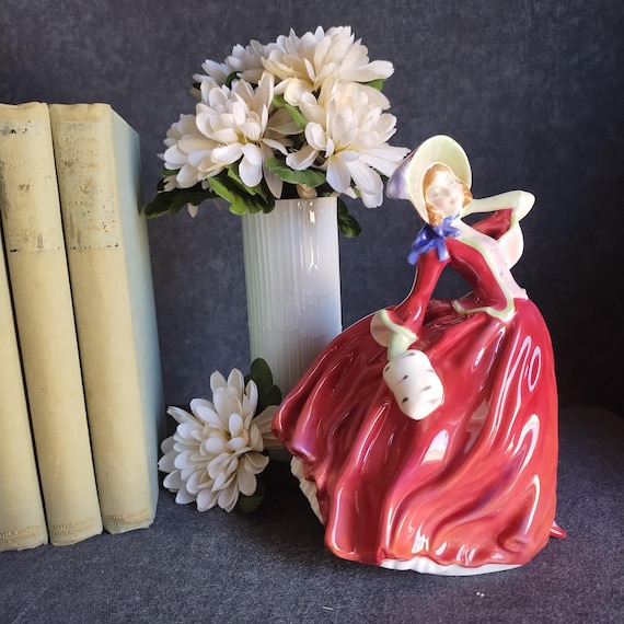 Royal Doulton AUTUMN BREEZES Figurine - HN1934 Bone China Collectible