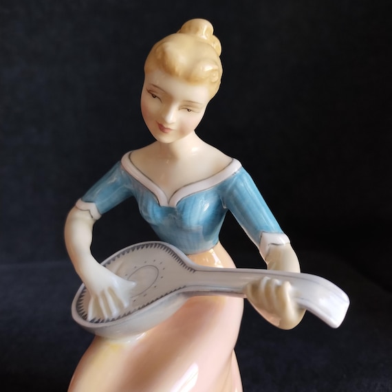 Royal Doulton MELODY Figurine - Mandolin Player HN2202, Musician Gift Hand Painted Collectible