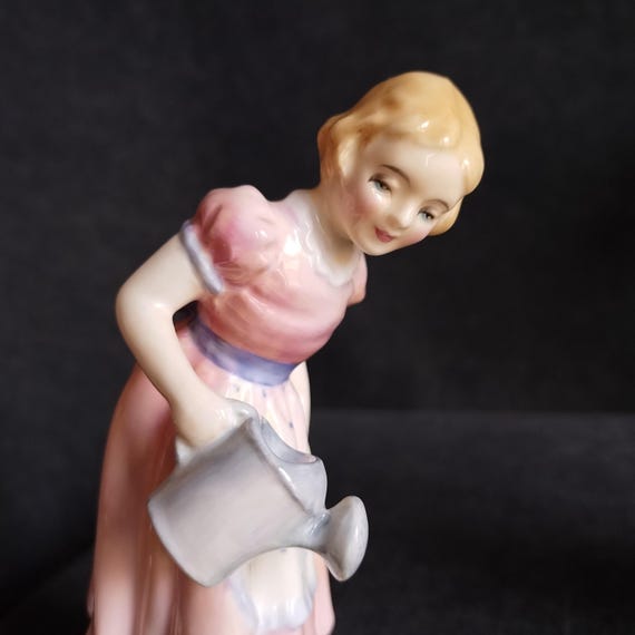 Royal Doulton MARY MARY Figurine HN2044: Nursery Rhyme Series, Gardener Gift