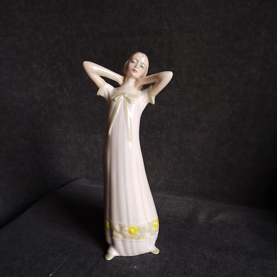 Royal Doulton DAYBREAK Figurine - REFLECTIONS SERIES HN3107 - Short Production Run Hand Painted Collectible designed by Robert Jefferson