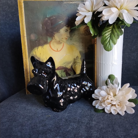 Beswick SCOTTIE Figurine - #2037  Gloss Finish  - Large Pure Bred Dog - Hand Painted Bone China Collectible - Pet Sitter Gift