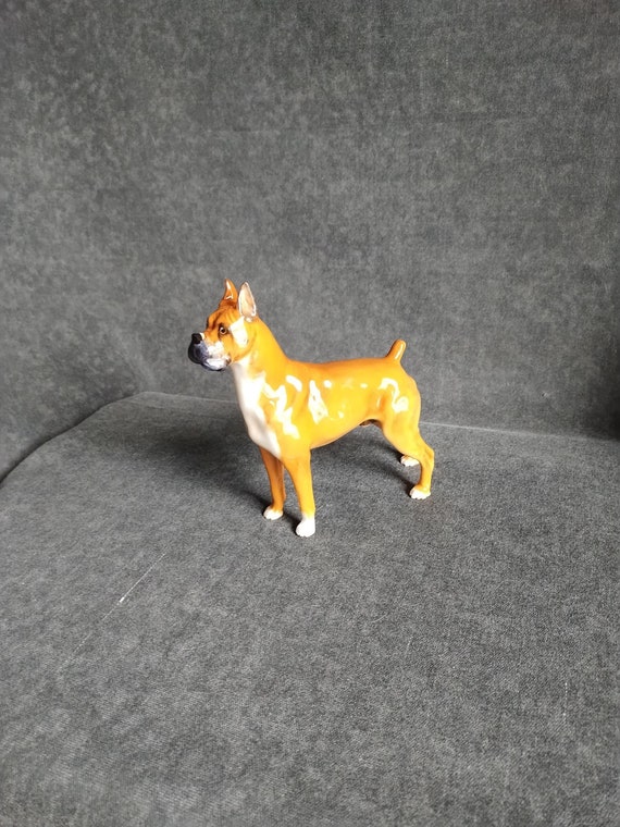 Royal Doulton BOXER - HN2643 - Champion "Warlord of Mazelaine" - Boxer Champion Dog Figurine - Pet Sitter/Walker Gift - Fawn with White Bib
