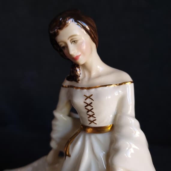 Royal Doulton SPRING MORNING Figurine: HN3725 - Elegance II Series Hand Decorated Bone China Collectible