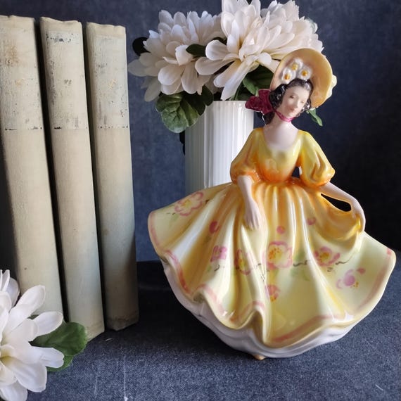 Royal Doulton SUNDAY BEST Figurine - HN2206 - Hand Painted Bone China Collectible