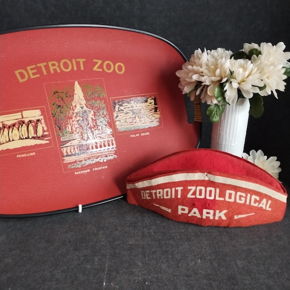 Detroit Zoo Collectibles - Souvenier Felt Hat and Serving Tray