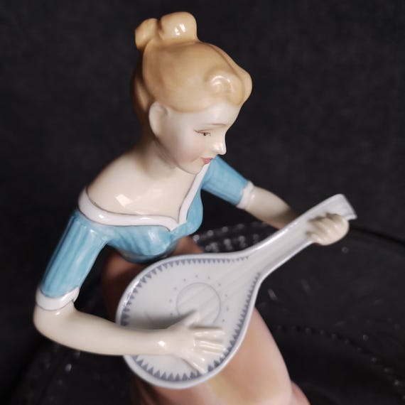 Royal Doulton MELODY Figurine - Mandolin Player HN2202, Musician Gift Hand Painted Collectible