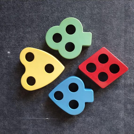 Hutzler COOKIE CUTTERS - 4pc Bridge Club Sandwich Cutters - Retro Plastic Card Deck Cutters - Club, Heart, Diamond, Spade Biscuit Cutter Set