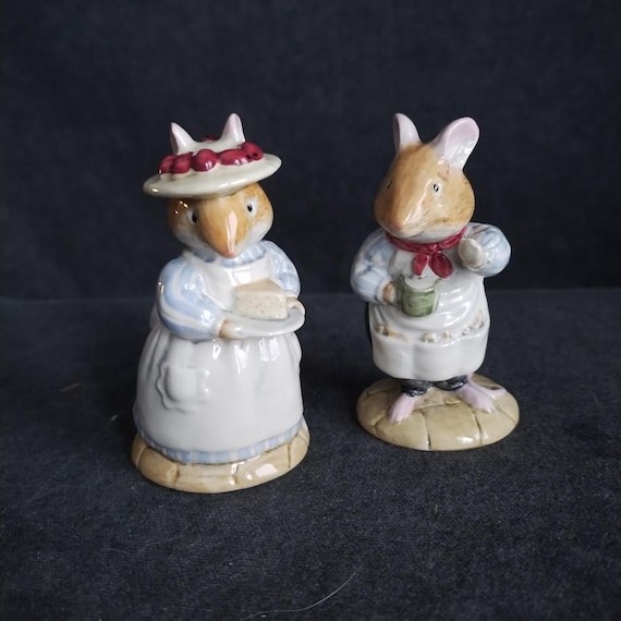 Royal Doulton BRAMBLY HEDGE Figurines - Mr Apple and Mrs Apple Children's Storybook Character Mice - Hand Painted China Collectibles
