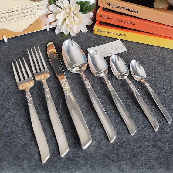 SOUTH SEAS Community Silverplate Flatware - 28 Total - 7 piece Cutlery Place Settings for 4