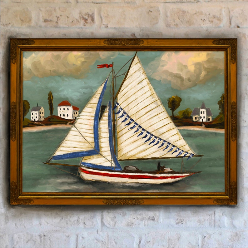 Puede incluir: Una pintura de un velero con velas blancas y ribetes azules, navegando en un cuerpo de agua con un cielo azul y nubes blancas. El velero est&aacute; en primer plano de la pintura, y hay casas en la costa en el fondo.