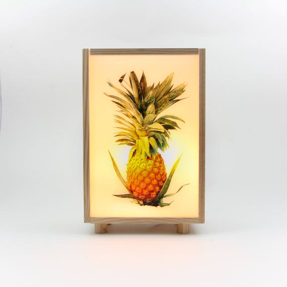 Wooden top pineapple lamp