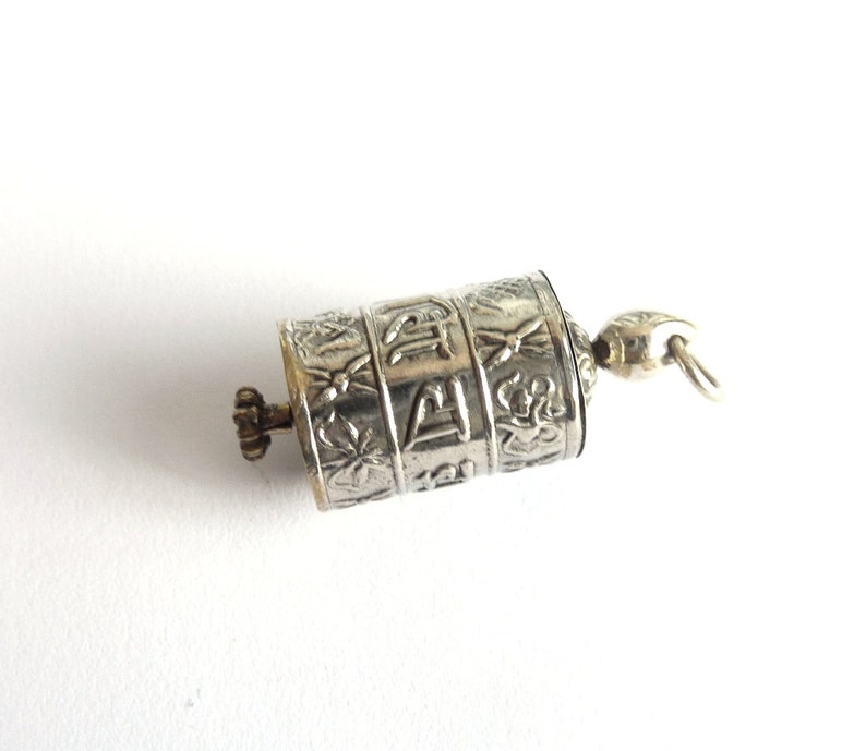 Tibetan-Nepalese ethnic pendant coffe tube that opens PEK10-080