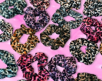 Mcbling leopard scrunchie - Y2K accessories