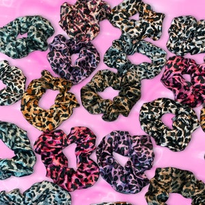 Mcbling leopard scrunchie - Y2K accessories