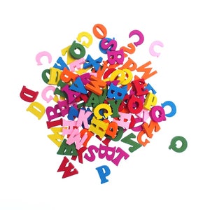 Capitale in legno 100pz lettere vari colori per cucire bottoni ciondoli DIY Craft vestiti Decor(CTZZ22-R05-LETTER)