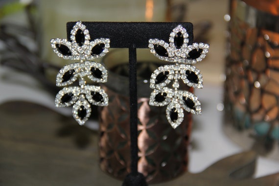 Rhinestone Dangle Leaf Stud Earrings Vintage 1980… - image 6