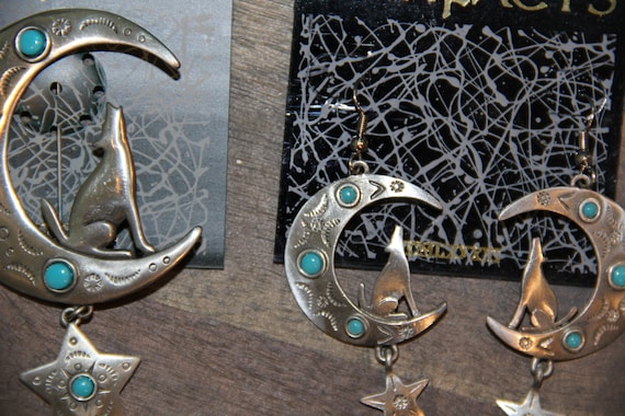 JJ Jonette Coyote Moon Pin and Earring Set Vintag… - image 1