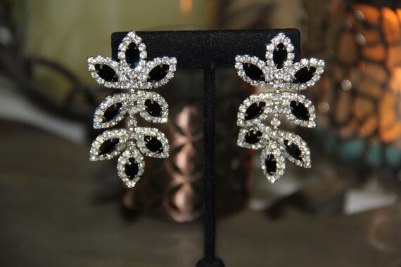 Rhinestone Dangle Leaf Stud Earrings Vintage 1980… - image 5