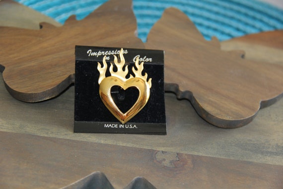JJ Jonette Flaming Heart Gold Tone Pin/Brooch Vin… - image 2