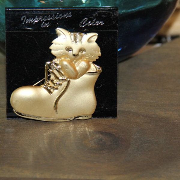 AJC Cat Pin Vintage New from the 1990's Cat in Boot gold tone Cat lovers gift collectable pin adorable signed AJC brooch