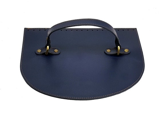 28 inches luggage in cm