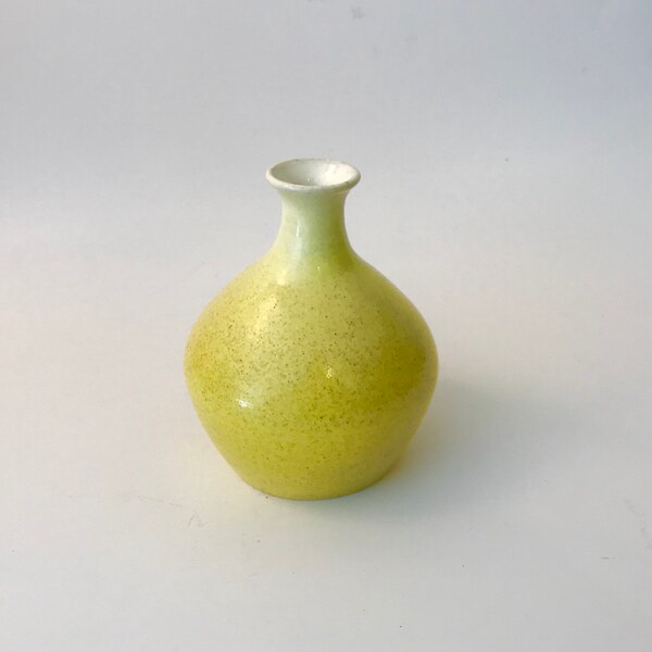 READY TO SHIP Ceramic Bud Vase. Yellow White Speckled Pottery Vase. Dots. Glazed flower vase. Accent. Decor. Gradient. Small Handmade