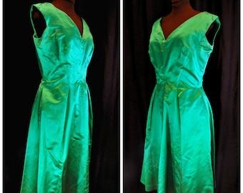 Vintage 50's / Emerald Green Satin Party Dress / SM-MED / St. Patrick's Day Party / Metal Zipper