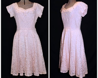 VTG 60's / Blush Pink Lace Party Prom Dress / Sequin & Beaded Detail / Side Metal Zip / MED