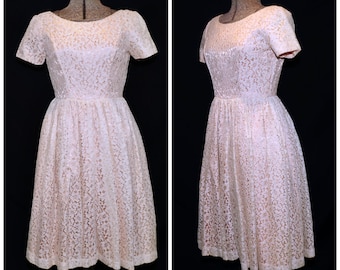 Vintage 50's 60's / Ivory Lace over Peach Satin Party Prom Dress / Fit Flare Styling / XS-S