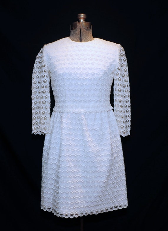 Vintage 1960's / White Lace Sheath Party Cocktail… - image 2