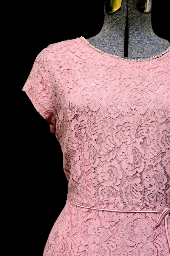 Vintage 50's 60's / Pink Diagonal Layered Lace Sh… - image 4