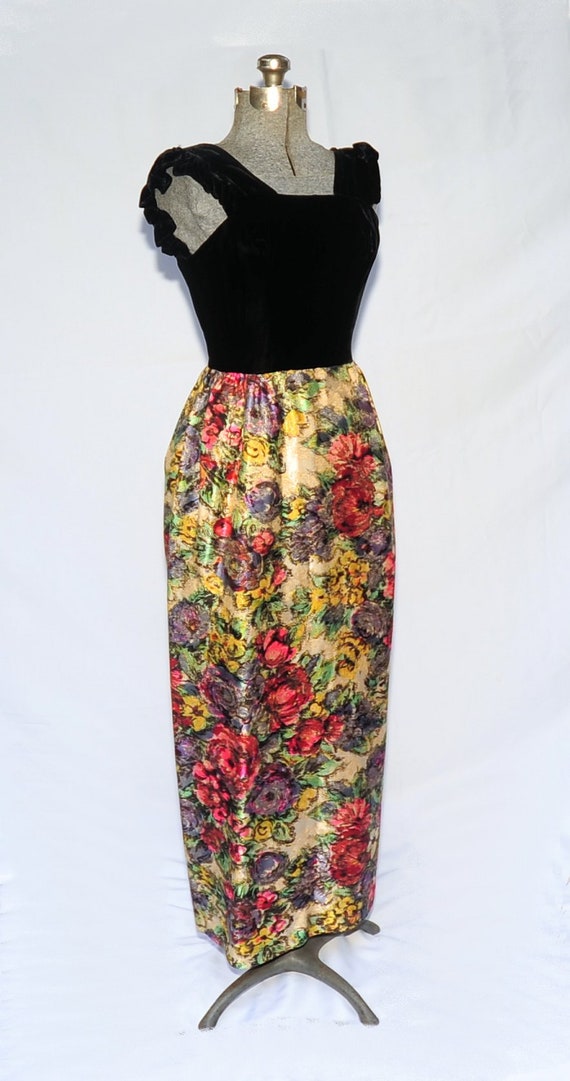 Vintage 60's / Black Velvet & Bold Floral Damask … - image 5