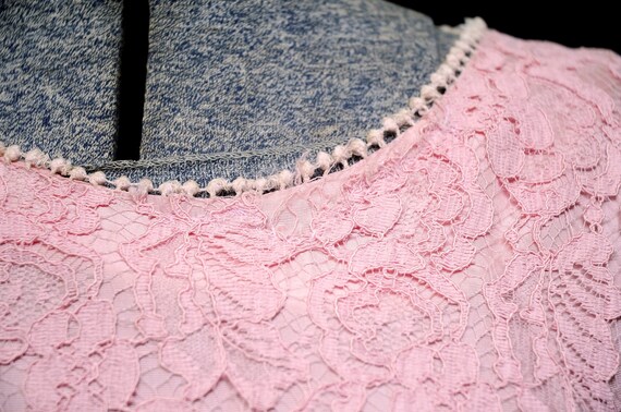 Vintage 50's 60's / Pink Diagonal Layered Lace Sh… - image 5