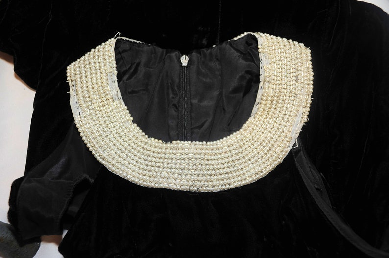 VTG 70/'s Alex Evenings Black Crushed Velvet Beaded Shift Dress Size XS Theater Costume