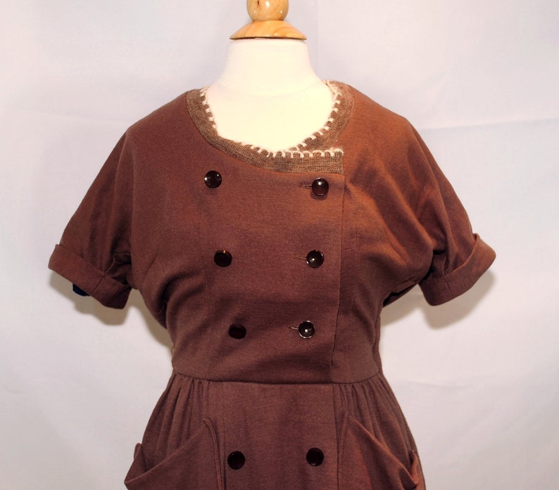Vintage 1960's / Helen Whiting Brown Wool Day Dress / Button Front / XS-S / Swiss Miss Style image 3