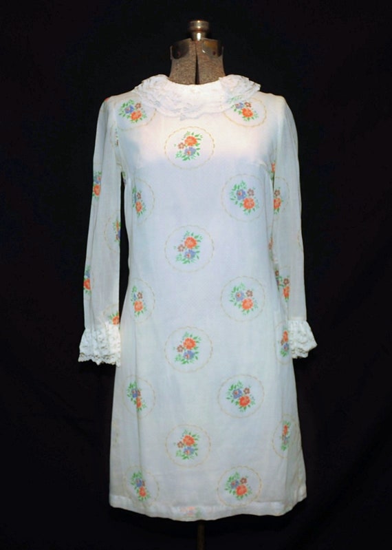 Vintage 1970's / Floral Cotton Illusion & Lace Sh… - image 10