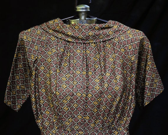 Vintage 60's / Brown Floral Medallion Print Day D… - image 7