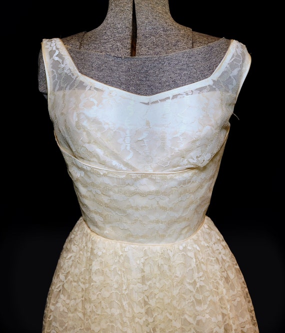 VTG 50's / Ivory Floral Lace Prom Formal Wedding … - image 3