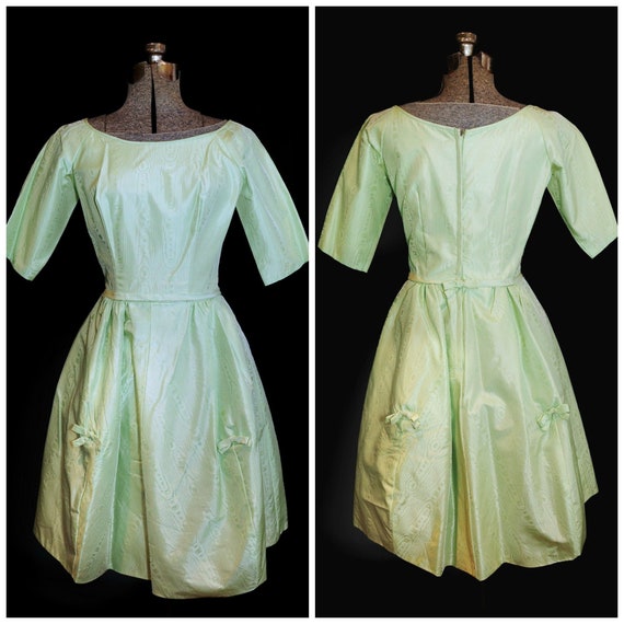 Vintage 50's 60's / Mint Green Moire Satin / Form… - image 1