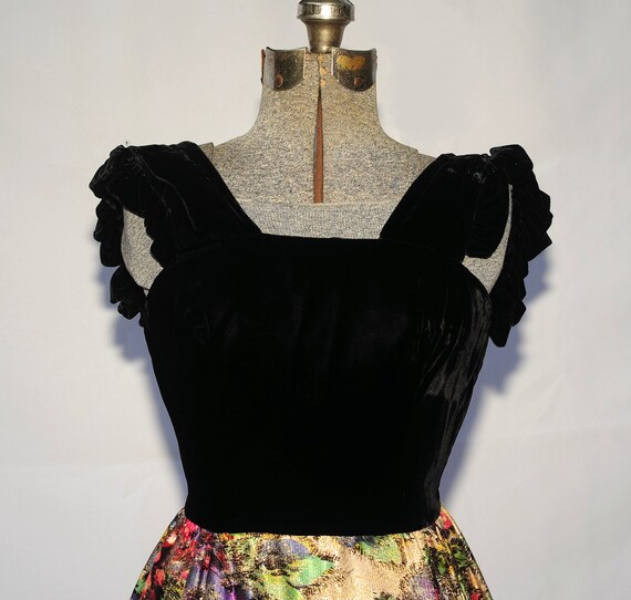 Vintage 60's / Black Velvet & Bold Floral Damask … - image 3