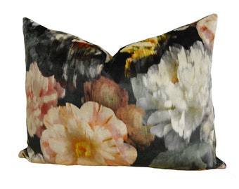 Romo Excellent condition. Farbic abstract floral black cream Cushion Cover ? Romo Excellent condition. Farbic abstract floral black cream Cushion Cover ?