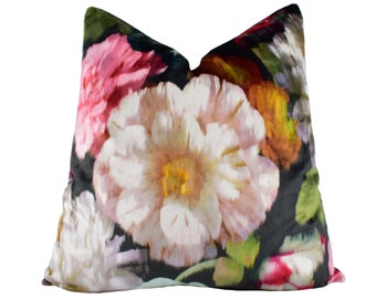 Romo Excellent condition. Farbic abstract floral black cream Cushion Cover ? Romo Excellent condition. Farbic abstract floral black cream Cushion Cover ?