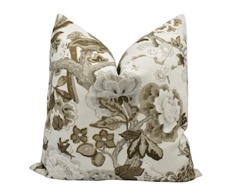Schumacher x Mary Monica - Bermuda Blüten - Schnee - Kissenbezug - Botanischer Leinenkissen Handgemachter floraler Akzent - Elegantes neutrales Dekor