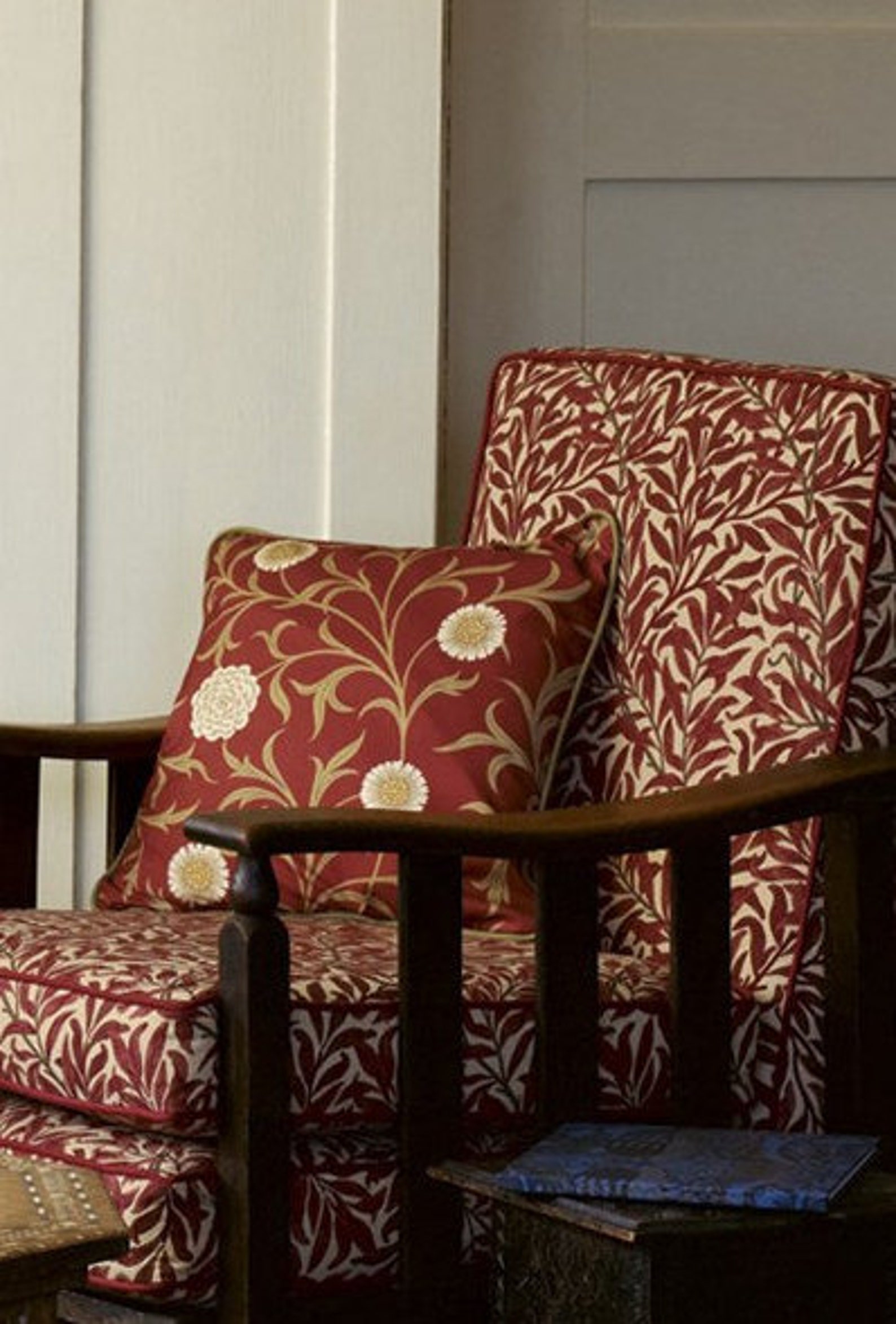 William Morris Scroll Raspberry / Olive Contrast Piped | Etsy UK