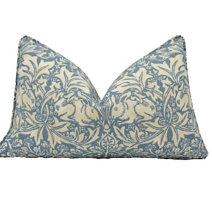William Morris - Brer Rabbit - Slate / Vellum - Slate Blue Botanical Animal Print – Timeless Country House Linen Cushion Cover
