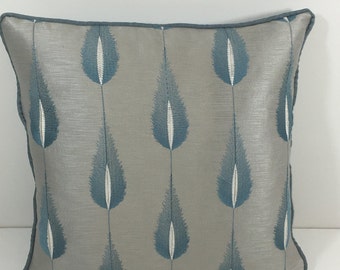 Jane Churchill - Colefax & Fowler - Plato - Aqua - Eleganter Seidenfeder Motiv Kissenbezug - Handgemachtes Dekokissen Designer Home Decor