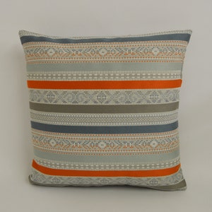 Clarke and Clarke - Ommel - Spice / Teal - Bonita funda de cojín con rayas bordadas, diseño de almohada decorativa para el hogar