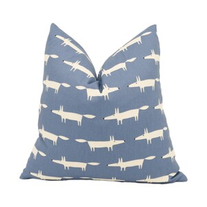 Scion - Little Fox - Navy - Funda de cojín mini súper linda Mr Fox - Funda de almohada hecha a mano de diseñador para decoración del hogar